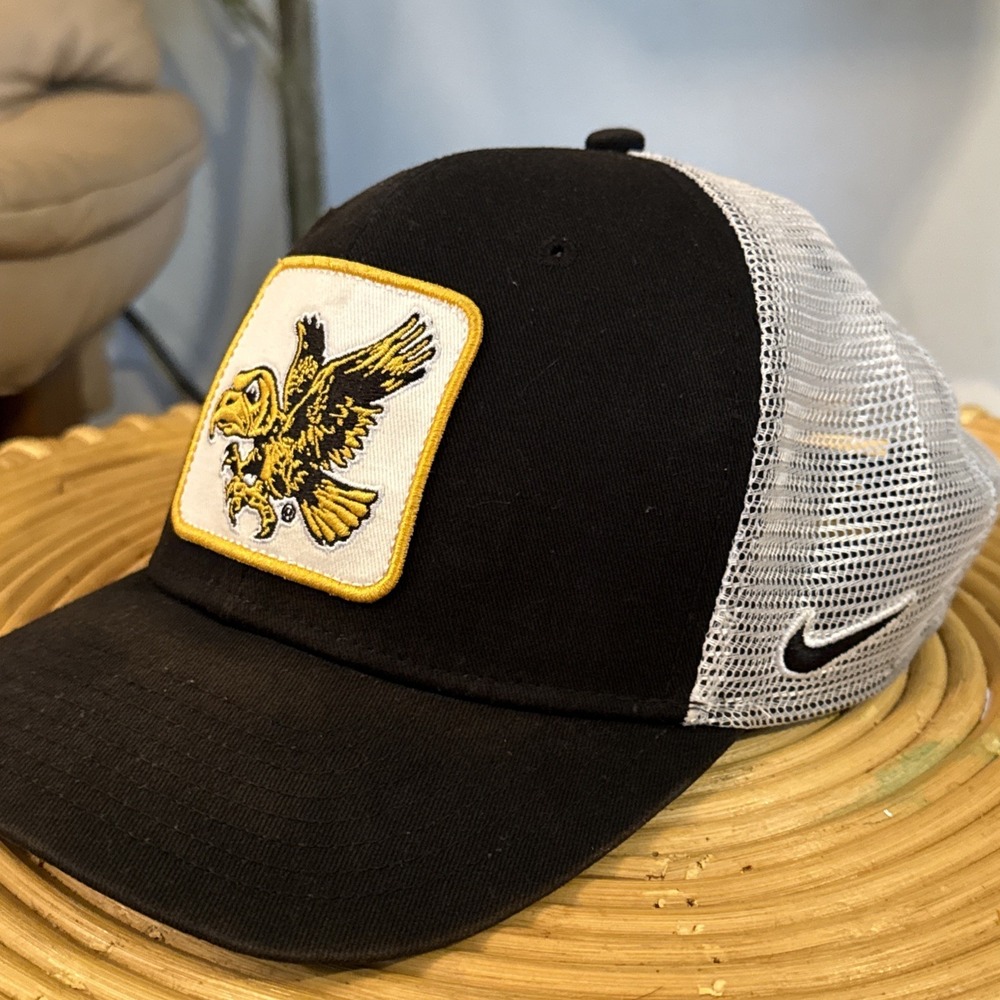 Iowa Hawkeyes Mesh Trucker Hat Black Adjustable Strapback Herky Nike One Size